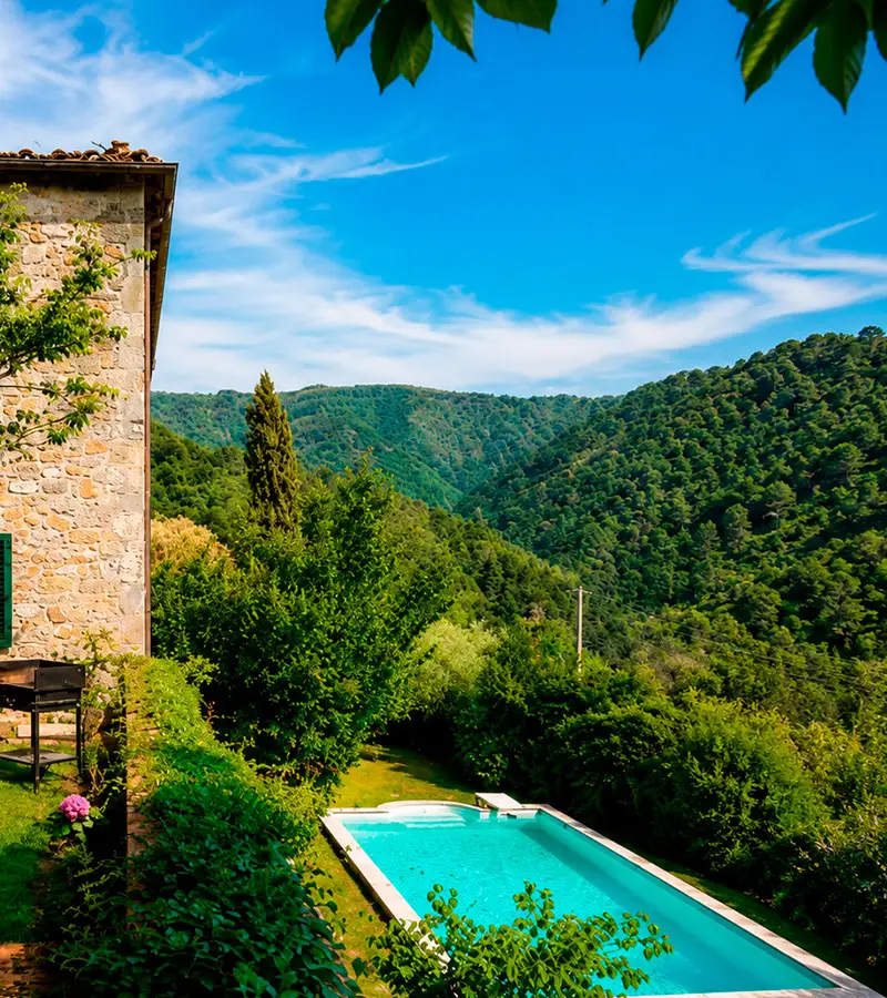 Poolpflege in einer Villa auf Mallorca — Garden Solution